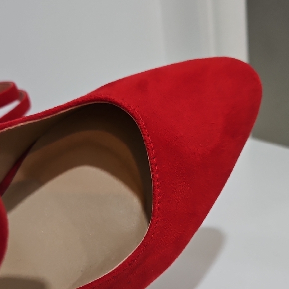 Comfort Est 1946 Women's Red Suede Double-Strap Block Heel Pumps - Picture 8 of 14